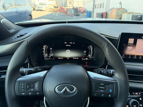 Used 2025 INFINITI QX60 Luxe w/ Black Edition image 14