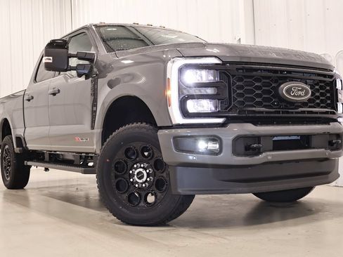 New 2026 Ford F350 Lariat w/ Black Appearance Package AWD/4WD image 42