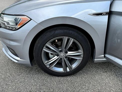 Used 2021 Volkswagen Jetta R-Line w/ R-Line Cold Weather Package FWD image 9