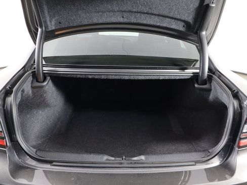 Used 2023 Dodge Charger SXT RWD image 17