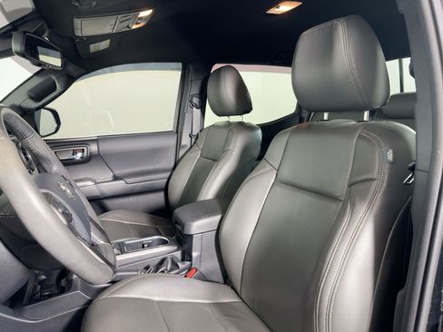 Used 2019 Toyota Tacoma TRD Off-Road image 22
