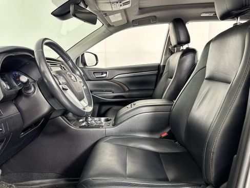 Used 2019 Toyota Highlander Limited Platinum AWD/4WD image 10