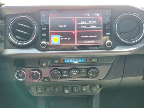 Used 2021 Toyota Tacoma TRD Sport w/ TRD Premium Sport Package AWD/4WD image 3