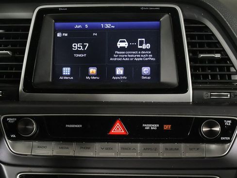 Used 2019 Hyundai Sonata Sport w/ Tech Package 03 FWD image 42