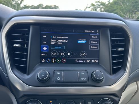 Used 2022 GMC Acadia Denali w/ Denali Technology Package FWD image 26
