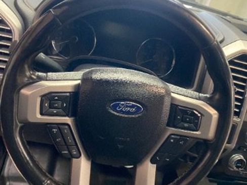 Used 2018 Ford F150 Platinum w/ Equipment Group 701A Luxury image 23