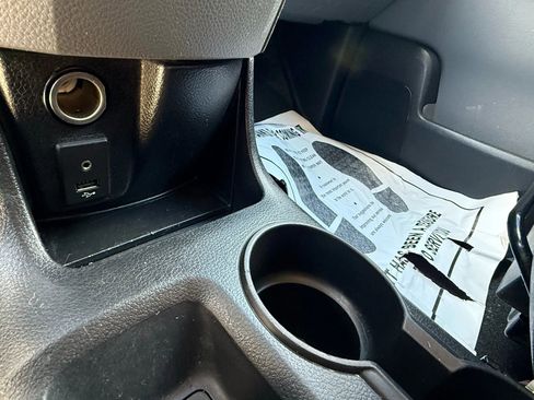 Used 2019 Nissan NV200 SV w/ Navigation Package image 23