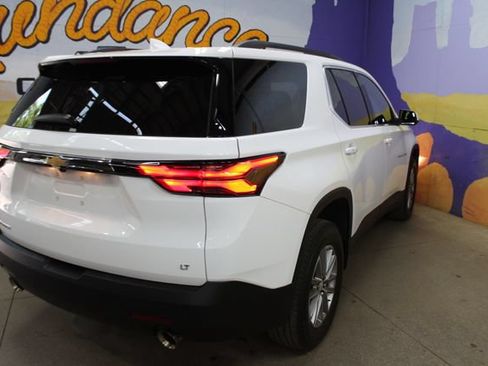 Used 2023 Chevrolet Traverse LT FWD image 8