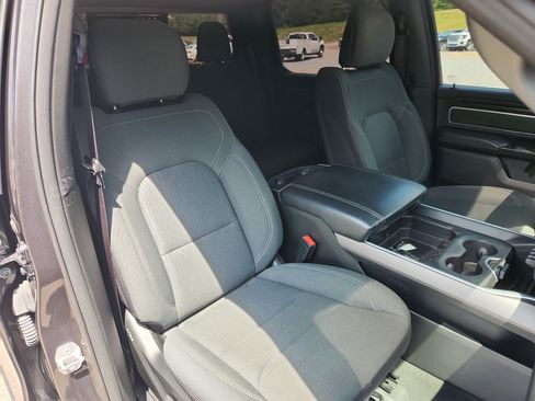 Used 2022 RAM 1500 Big Horn AWD/4WD image 43