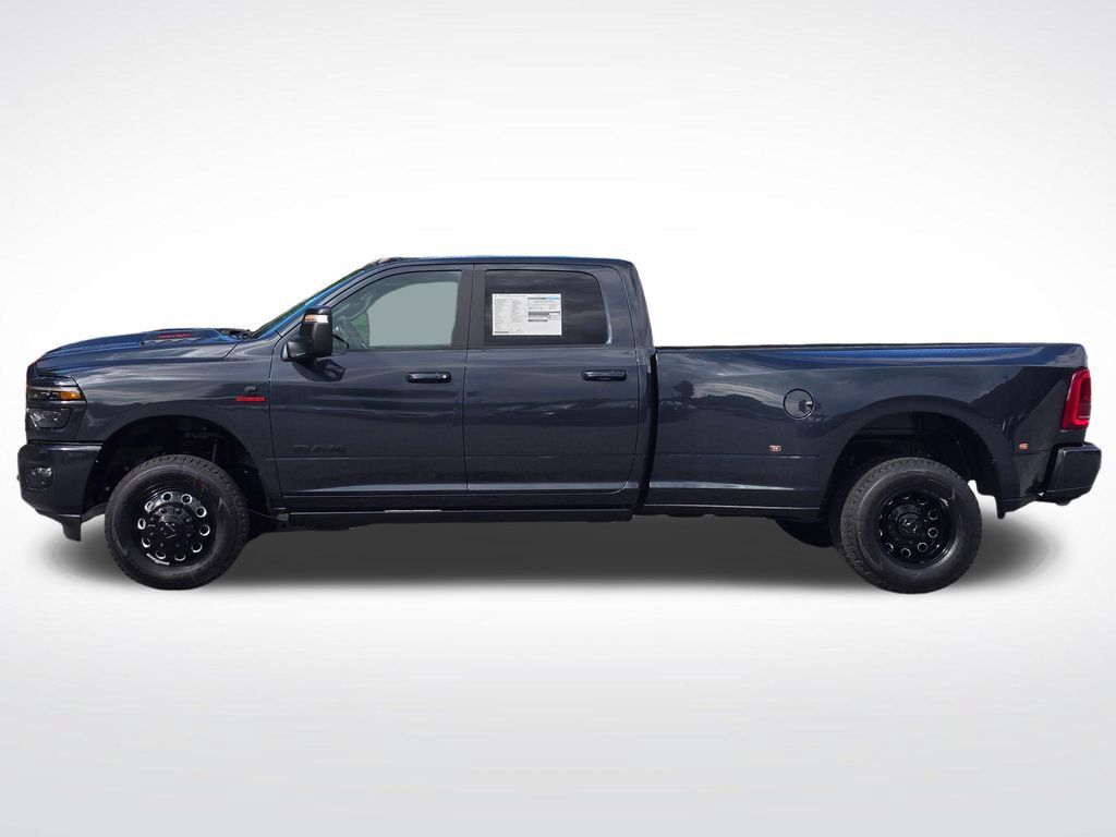 New 2026 RAM 3500 Laramie AWD/4WD image 16