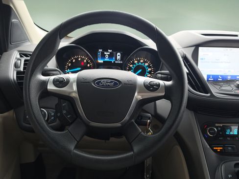 Used 2016 Ford Escape SE w/ Equipment Group 201A FWD image 20