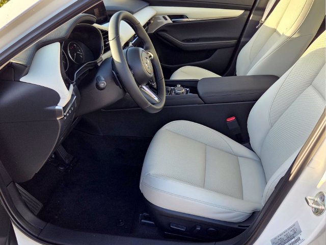 New 2026 MAZDA MAZDA3 2.5 Turbo Sedan w/Premium Plus AWD/4WD image 4