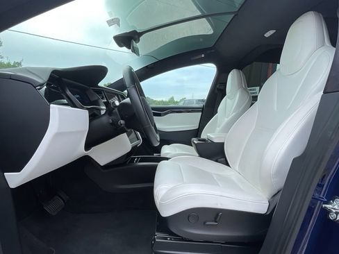 Used 2018 Tesla Model X 75D AWD/4WD image 17