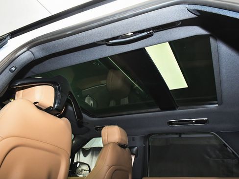 Used 2024 Land Rover Range Rover Sport SE image 55