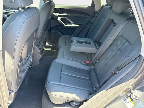 New 2025 Audi Q5 Premium image 12