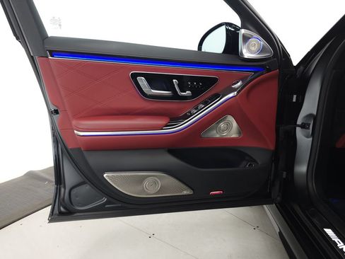 Used 2024 Mercedes-Benz S 63 AMG S w/ Carbon Fiber Exterior Package image 5
