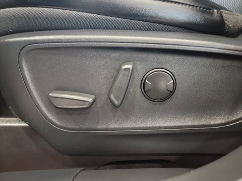 Used 2025 Ford Escape SE FWD image 15