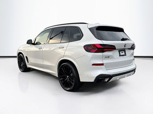 Used 2025 BMW X5 xDrive40i w/ M Sport Package image 5