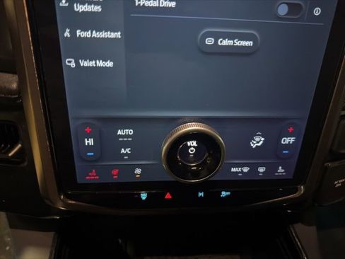 Used 2025 Ford F150 Lightning Lariat image 10