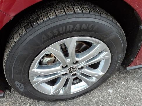 Certified 2021 Toyota Sienna XSE image 9