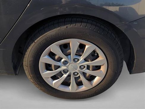 Used 2023 Kia Forte LX FWD image 6