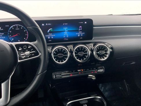Certified 2022 Mercedes-Benz A 220 image 25