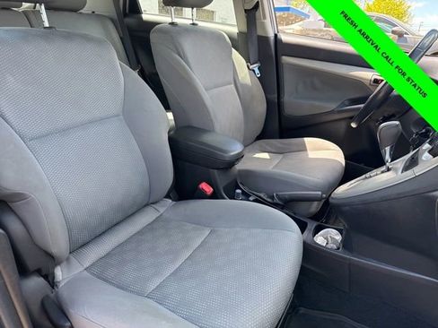 Used 2010 Toyota Matrix S AWD/4WD image 23