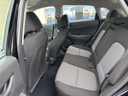 Used 2023 Hyundai Kona SE image 19