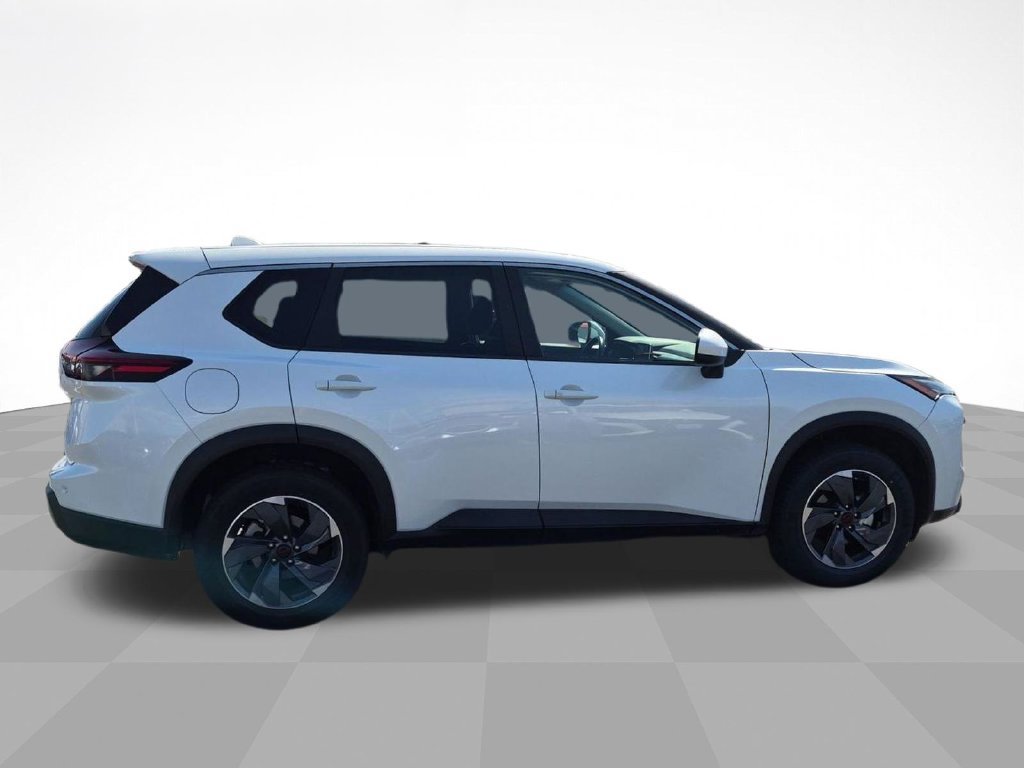 Certified 2025 Nissan Rogue SV FWD image 4