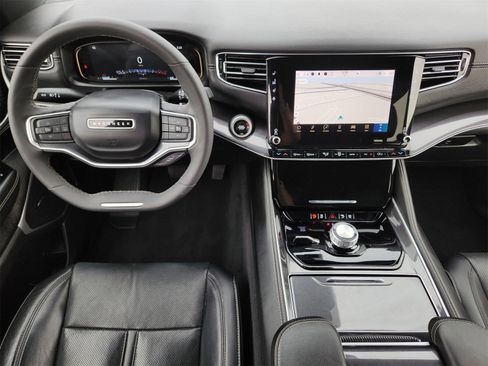 Used 2024 Jeep Wagoneer 4WD w/ Premium Group I image 32