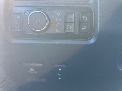 New 2026 Ford F250 Lariat w/ Black Appearance Package image 28