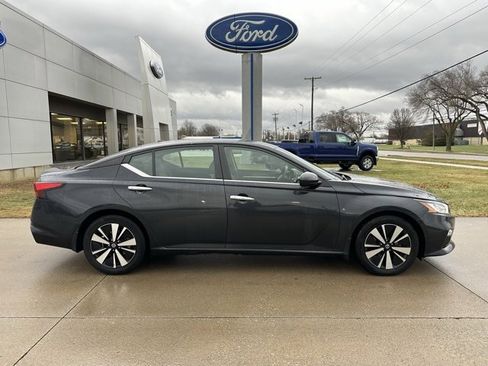 Used 2022 Nissan Altima 2.5 SV image 6
