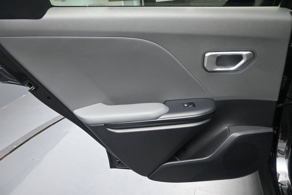 Used 2025 Kia K4 FWD image 21