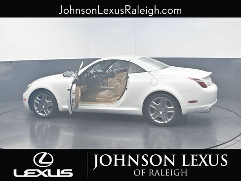 Used 2008 Lexus SC 430 Convertible w/ Preferred Accessory Pkg RWD image 25