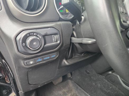 Used 2023 Jeep Wrangler Unlimited AWD/4WD image 14