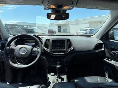 Used 2021 Jeep Cherokee Trailhawk AWD/4WD image 15