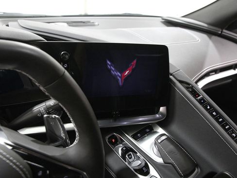 Used 2025 Chevrolet Corvette Stingray Preferred Cpe w/ 2LT image 10