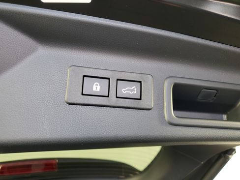 Used 2026 Subaru Forester Premium AWD/4WD image 33