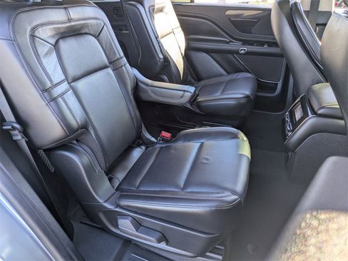 Used 2024 Lincoln Aviator Reserve image 28