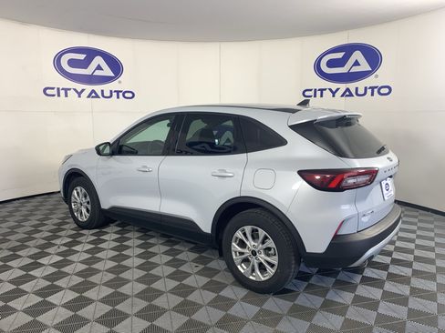 Used 2025 Ford Escape Active FWD image 5