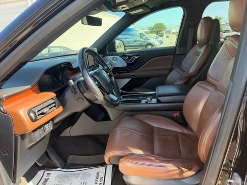 Used 2020 Lincoln Aviator Reserve AWD/4WD image 9