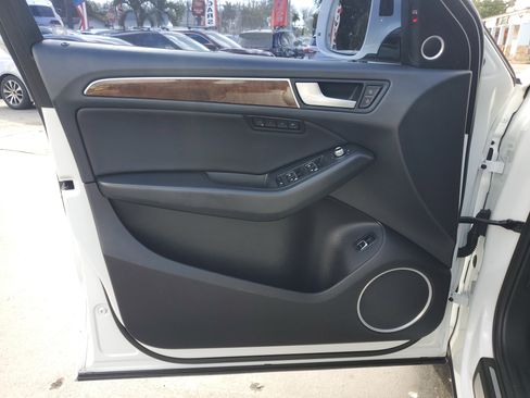 Used 2016 Audi Q5 2.0T Premium Plus w/ Technology Package image 13