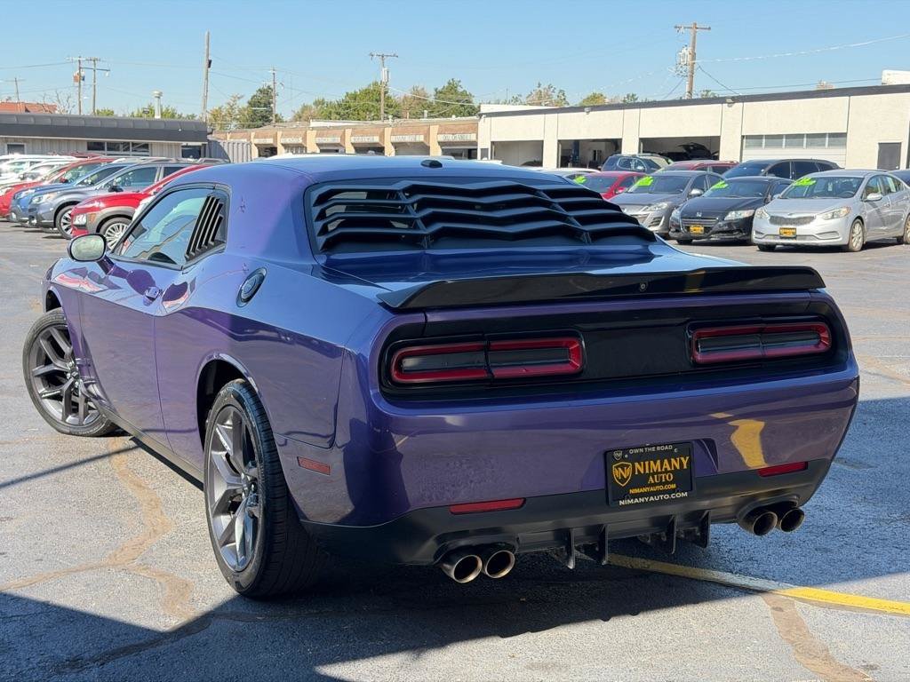 Used 2019 Dodge Challenger SXT w/ Blacktop Package RWD image 36