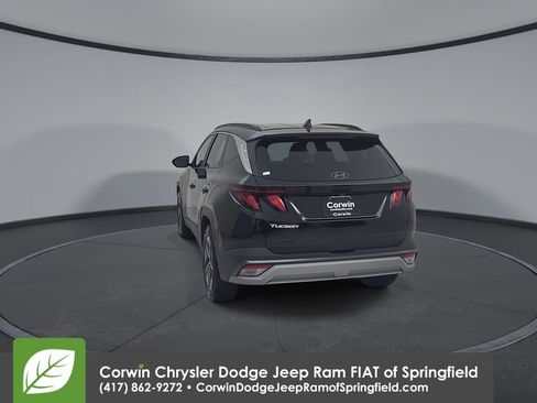Used 2025 Hyundai Tucson SEL FWD image 12