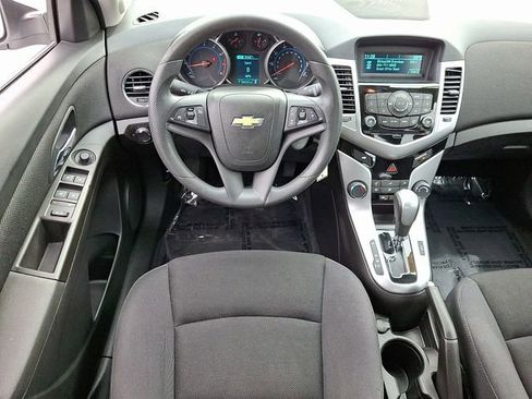 Used 2016 Chevrolet Cruze LT image 11