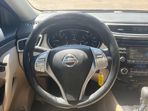 Used 2016 Nissan Rogue S AWD/4WD image 12