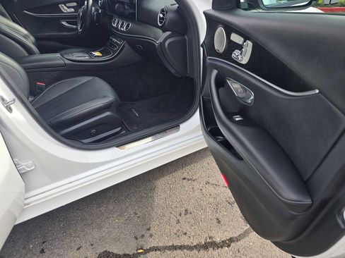 Used 2022 Mercedes-Benz E 350 Sedan image 10
