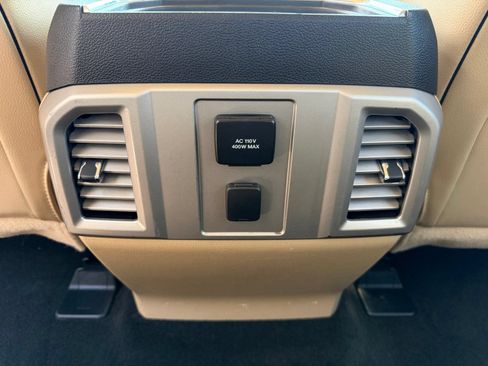 Used 2017 Ford F350 Lariat w/ Lariat Value Package AWD/4WD image 29