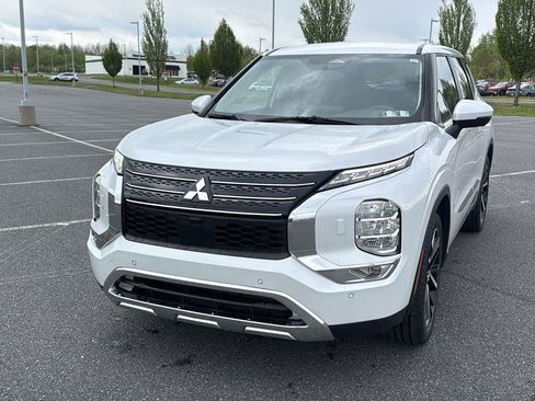 Used 2022 Mitsubishi Outlander SE AWD/4WD image 14