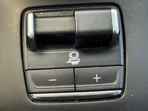 Used 2024 GMC Sierra 1500 AT4X image 23